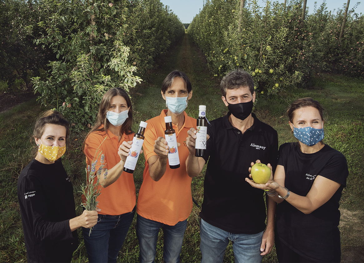 Amanim junts el vinagre de poma de Lleida amb mel de lavanda